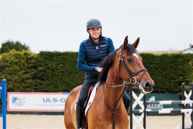 Agria X Charles Owen - Charles Owen