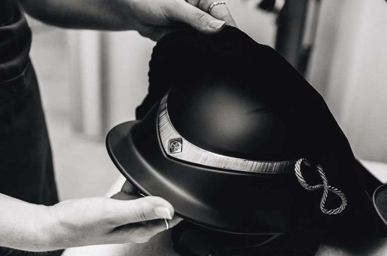 How_to_clean_your_riding_helmet