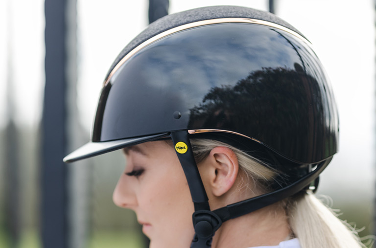 Mips riding helmet